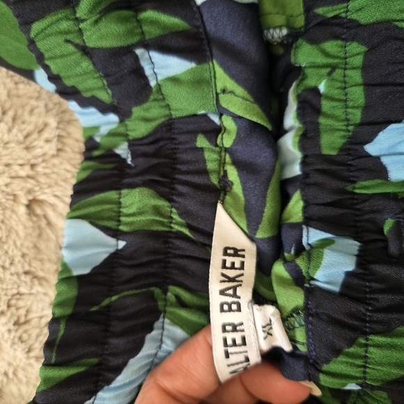 Walter Baker BlackGreen Left Printed Elasstic waist Pullover Straige Pants XL - Picture 8 of 13